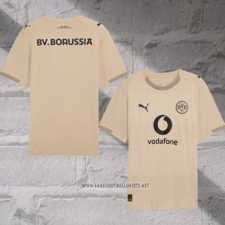 Borussia Dortmund Special Goalkeeper Shirt 2025-2026 Brown