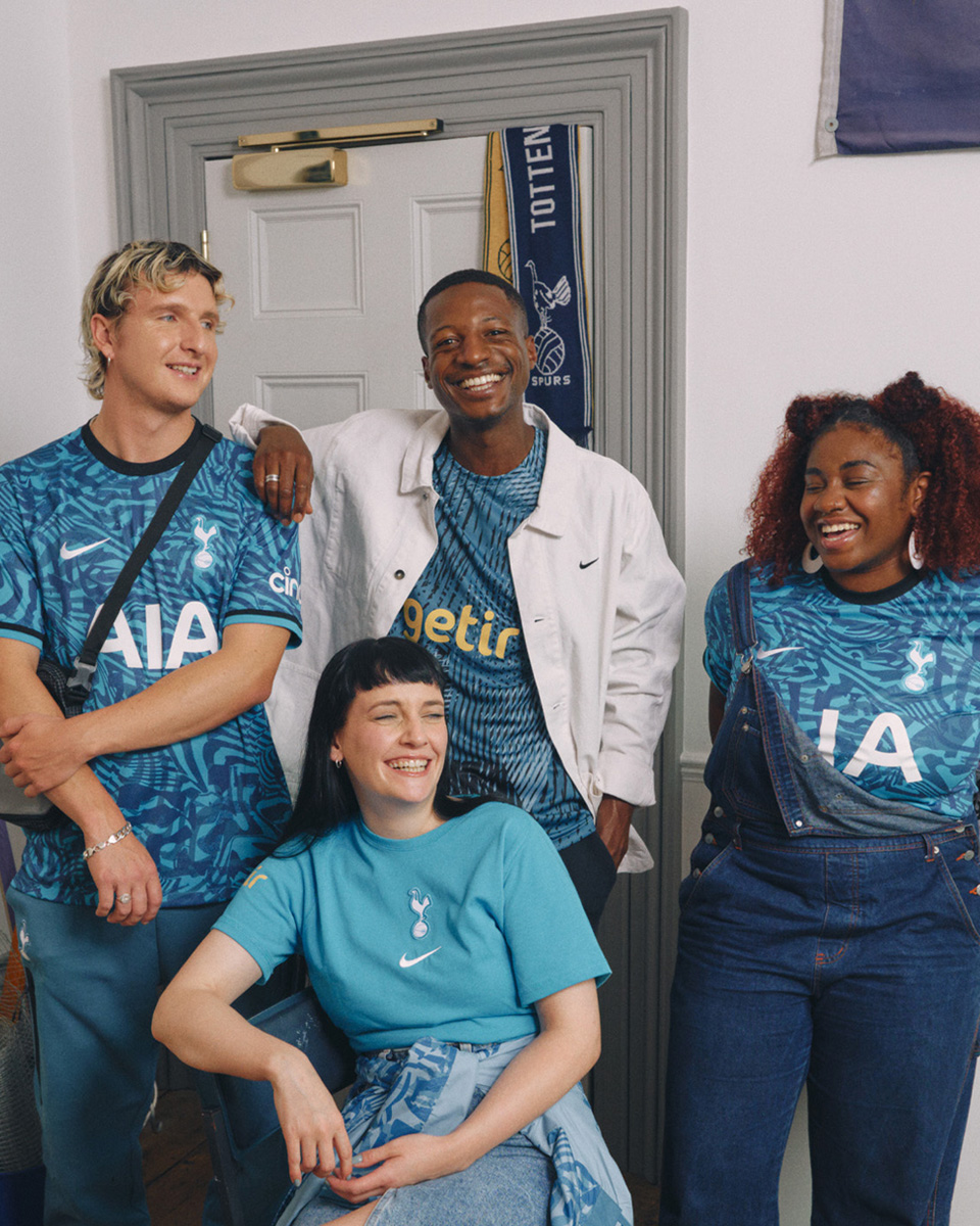 fake Tottenham Hotspur football shirts_3.jpg