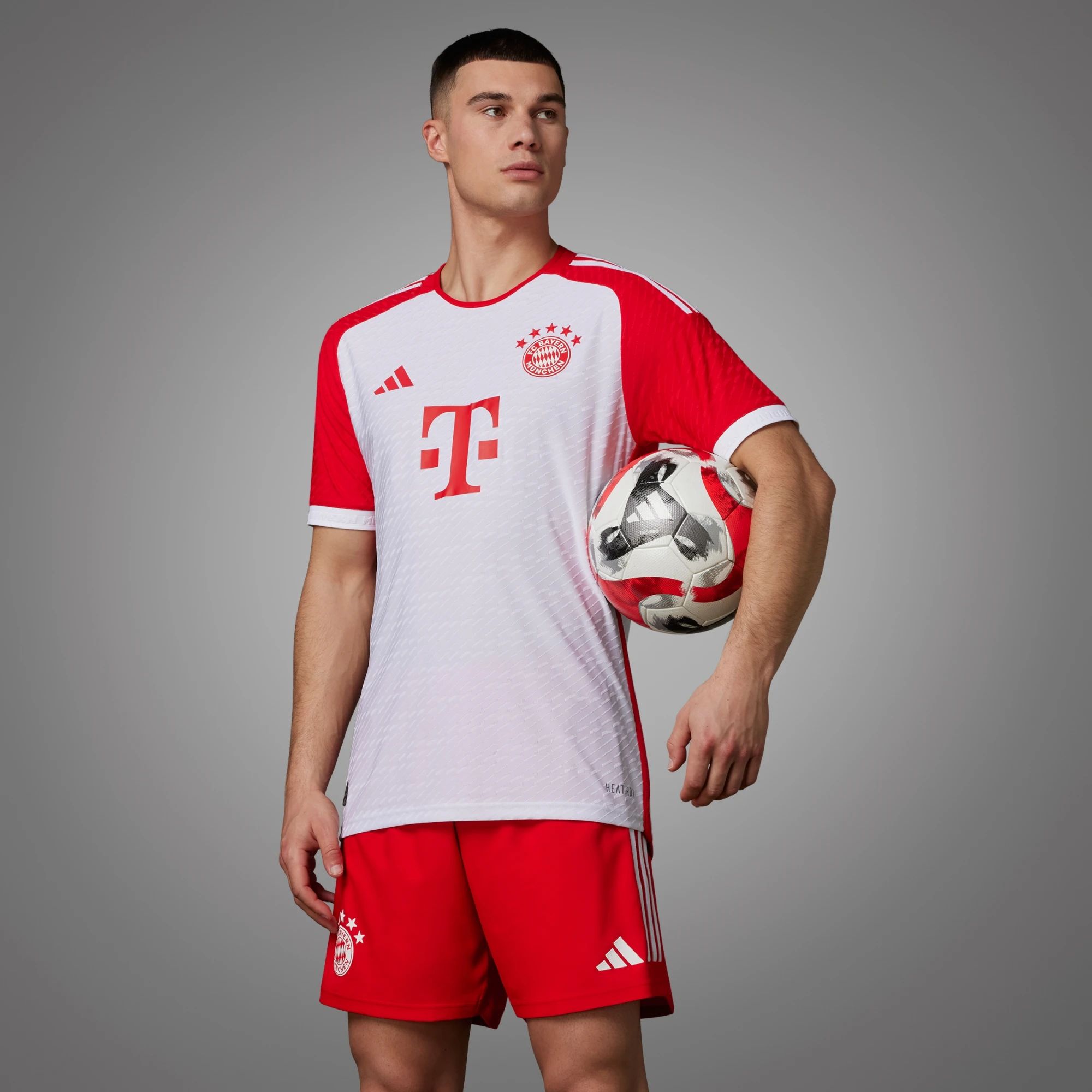 Bayern Munich Home Shirt 23-24.jpg