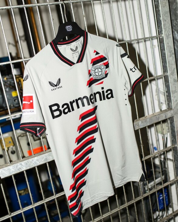 Bayer Leverkusen Away Shirt 2023-2024.jpg